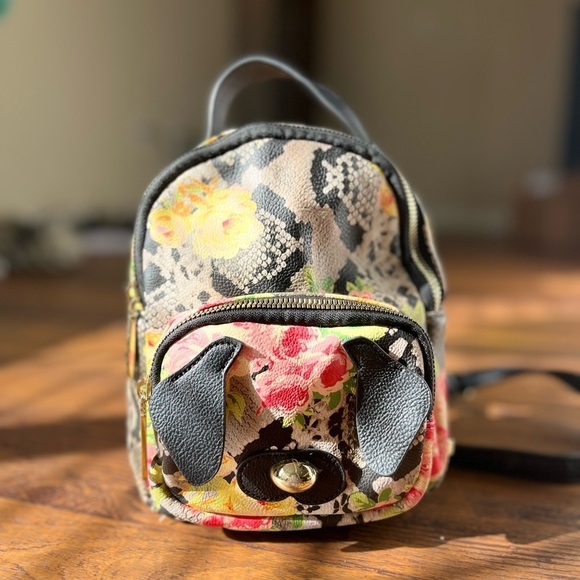 ?Spring Chic! Betsey Johnson Floral Pup mini backpack!